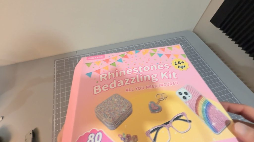 80-Color Bedazzling Kit Review: Unboxing and a Quick Phone Case Test