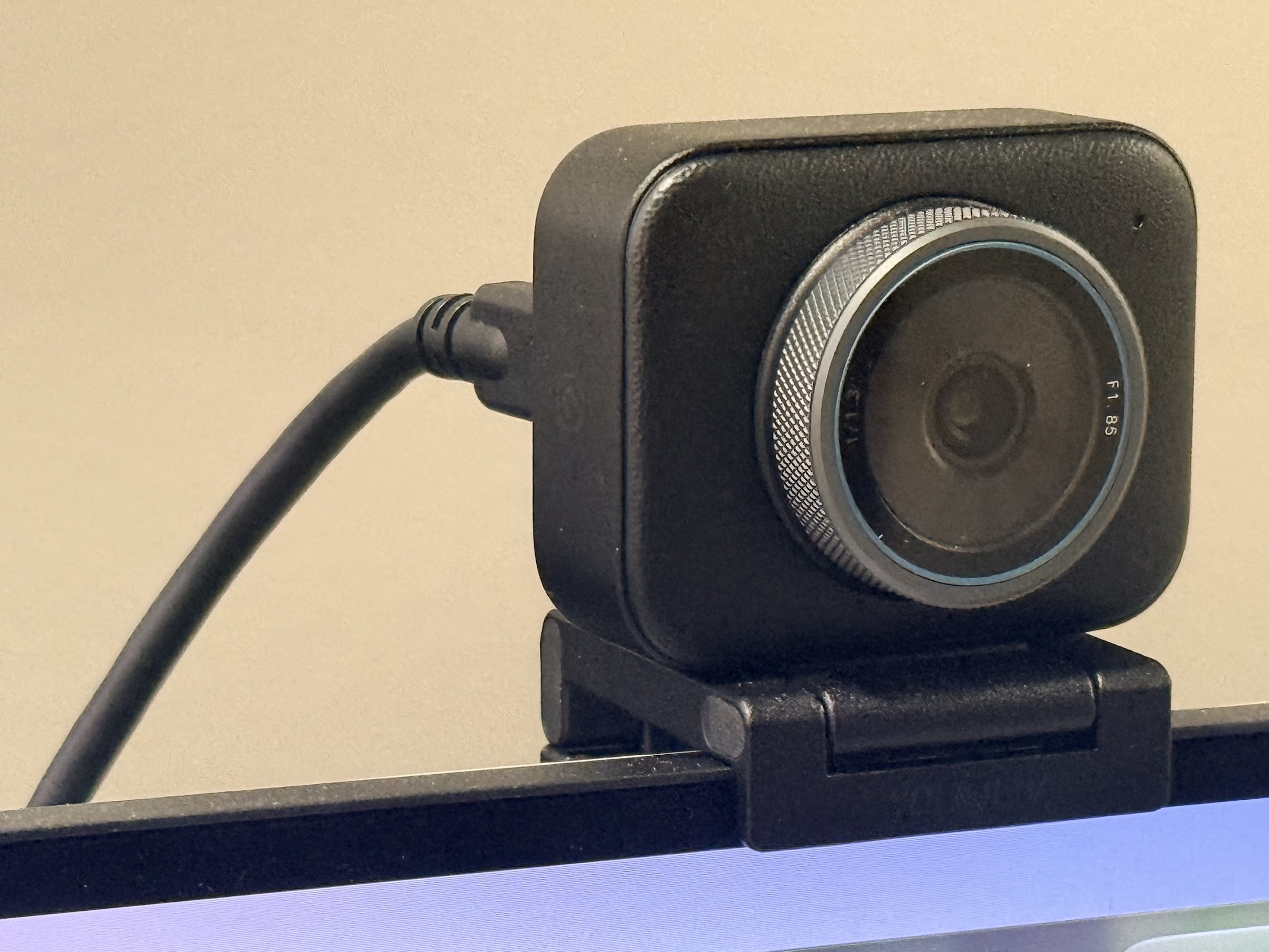 YOLOLIV YoloCam S3 first look: sturdy hardware and extensive controls evidence photo